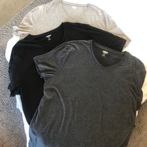 3 x Old Navy 2xl Vnecks